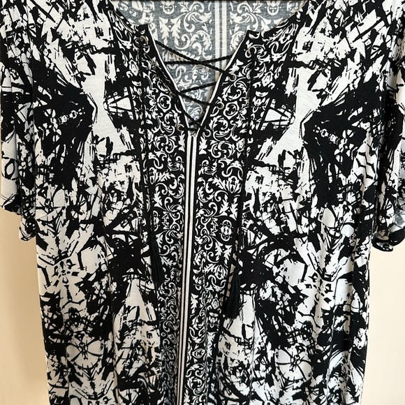 Rose and Olive Top -1X Never Worn - Picture 3 of 6